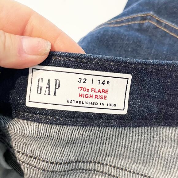 GAP High Rise 70s Flare Leg Jeans Dark Wash Blue 32 / 14 - Picture 3 of 12